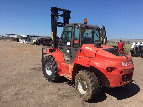 M50.4 8