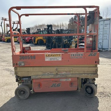 300598